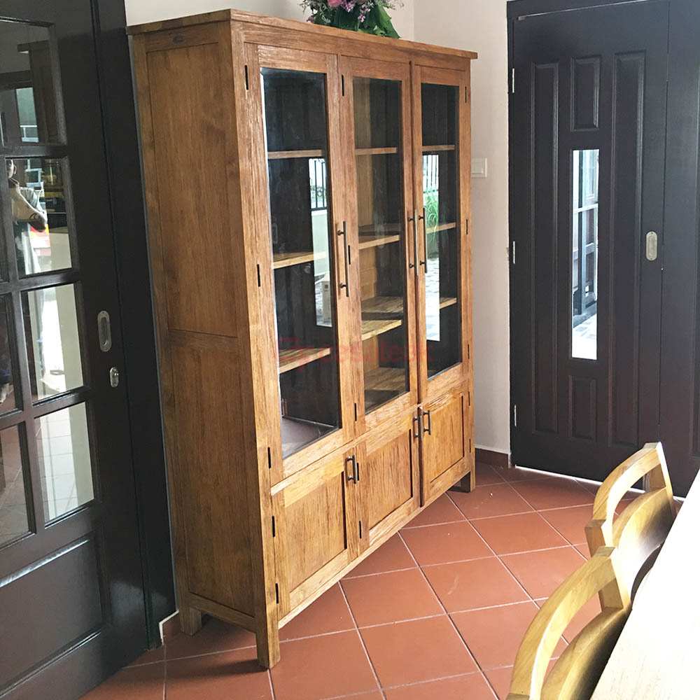 3 Door Display Cabinet 150