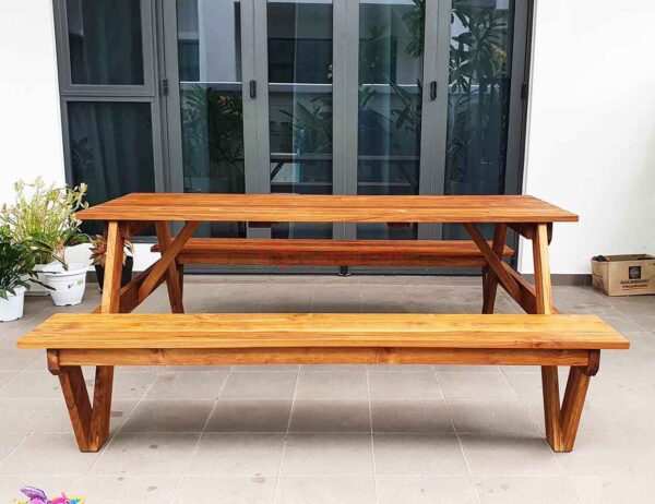Picnic Table 180